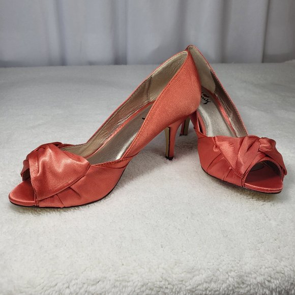 Luichiny Marigold Satin Open Toe With Bow Kitten Heel Pumps - Picture 1 of 9